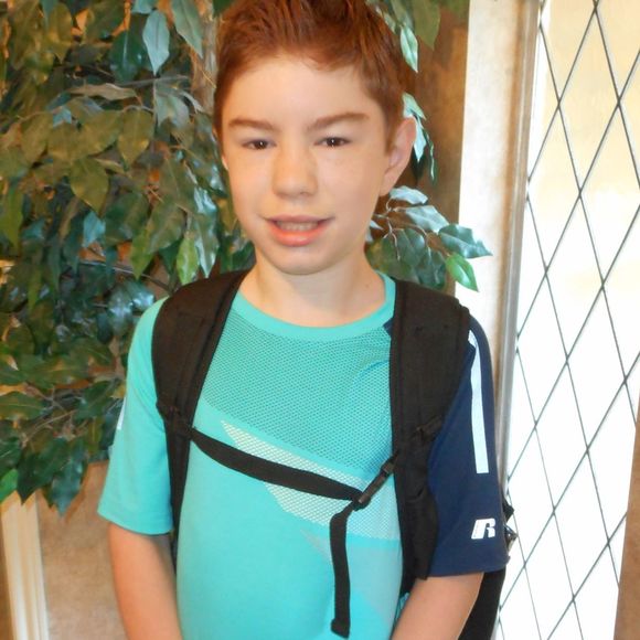 Meet your Posher, Lora - Picture 1 of 1